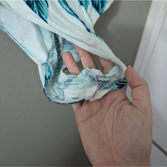 Charlotte Russe Bodysuit tropical - Picture 3 of 4